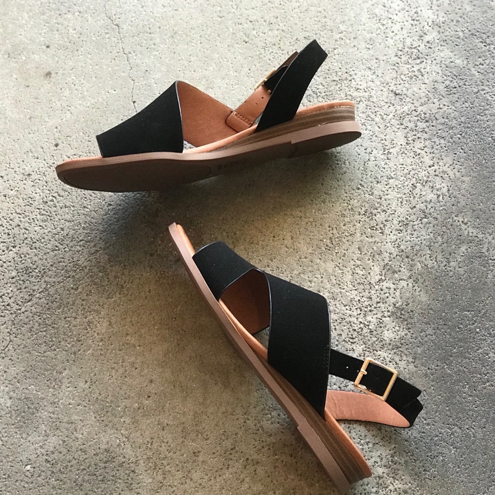 City Class Pillar Black Mini Wedge Comfort Sandal - Picture 8 of 8